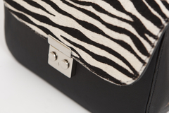 Bag Apricot Flap Midi Zebra - loja online