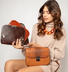 Bag Apricot Flap Midi Orange - comprar online
