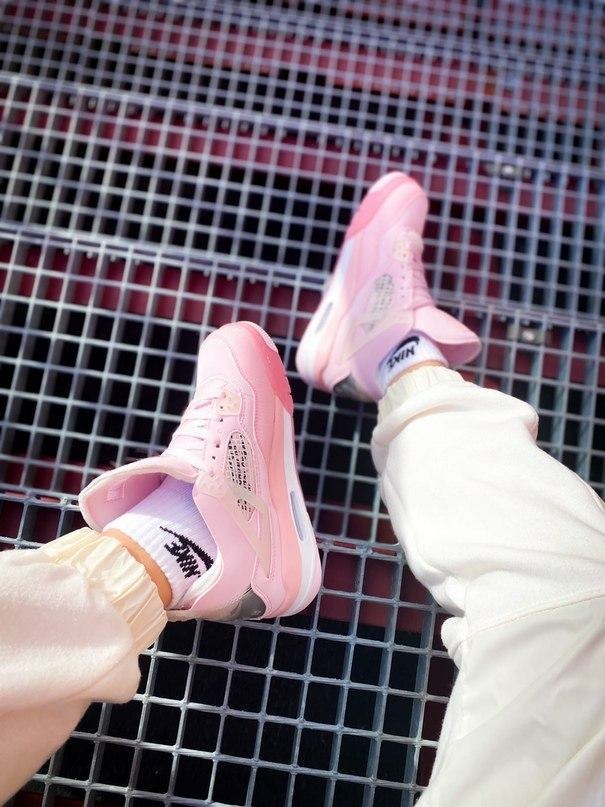 Jordan retro 4 rosas on sale