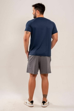 SHORT MASCULINO COM BOLSO CINZA - comprar online