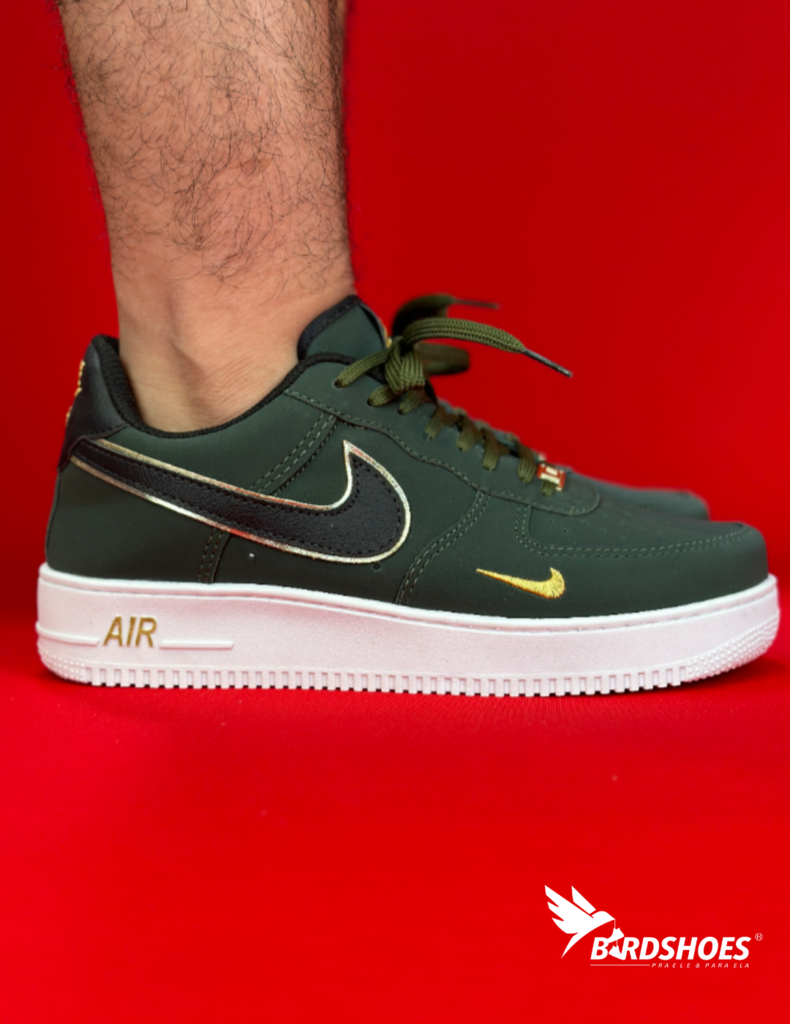 Tênis Air Force 1 Low '07 LV8 Double Swoosh Olive Gold Black