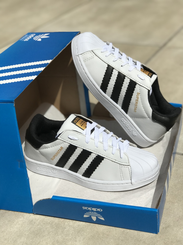 Tênis Adidas Superstar