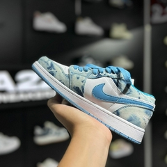 AIR JORDAN 1 LOW GS WASHED DENIM na internet