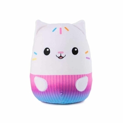 Pelúcia Casa Mágica da Gabby Squishmalllows Cakey Cat 20cm - comprar online