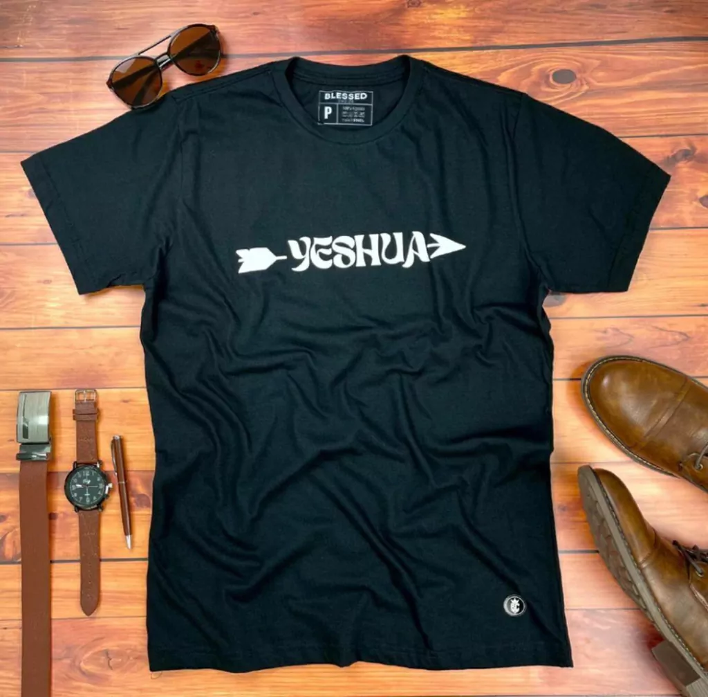 Camiseta Preta Yeshua