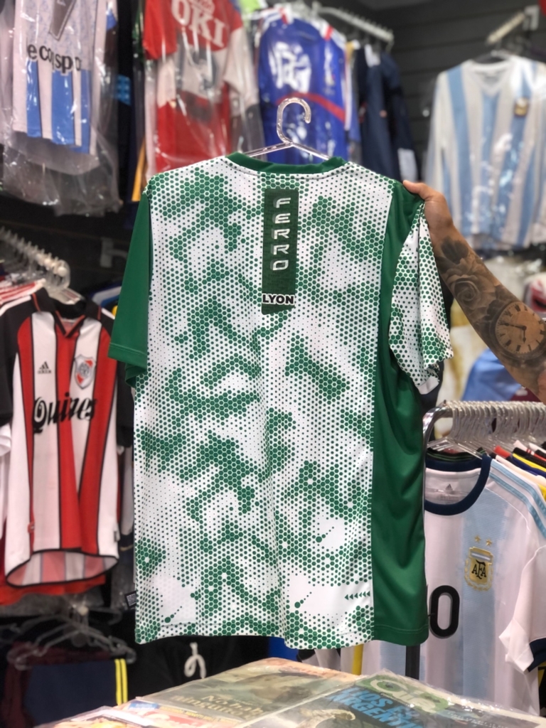 Ferro Carril Oeste 2022 Away Kit