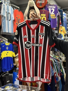 Camiseta Sao Paulo Titular 2023 James Número 19 + Parche - comprar online