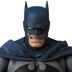 Imagen de Batman: Hush MAFEX No.105