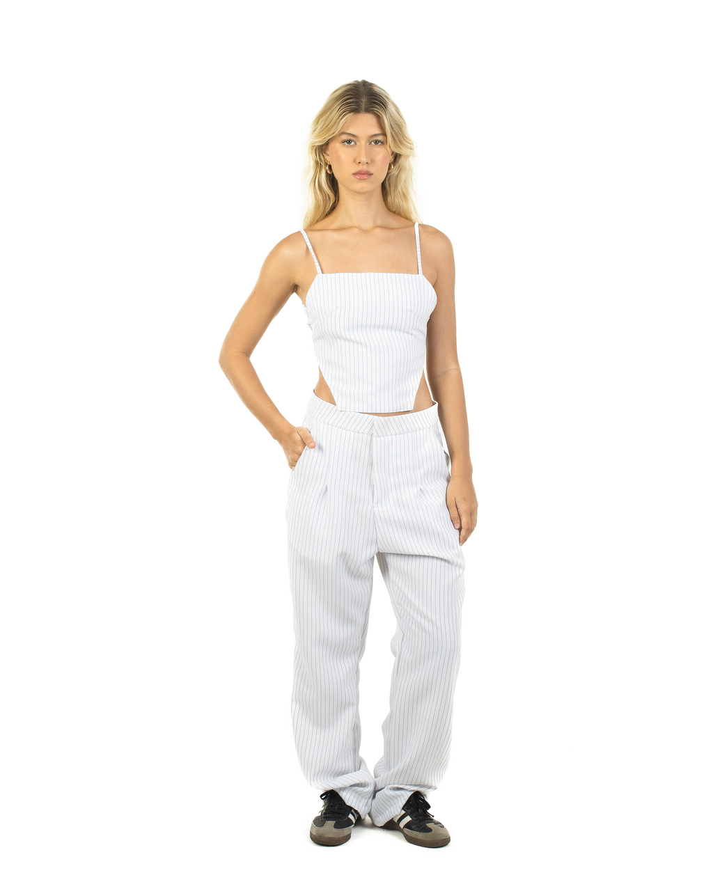 Calça branca risca de giz hot sale
