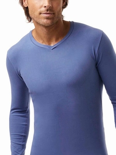 Camiseta manga larga cuello en V, de algodon con lycra liso. Corte anatómico con exclusivo sistema d (294010) - tienda online