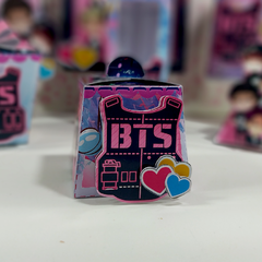 KIT FESTA BTS 50 ITENS na internet