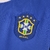 Camisa Retrô Reserva da Seleção Brasileira Nike 2006-2007 Azul e Branca. Camisa azul com detalhes em branco e dourado, escudo da CBF, logo da Nike e estrelas bordadas. Perfeita para reviver os momentos épicos da Copa América de 2007, onde o Brasil conquis