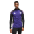 Conjunto de treino oficial da seleção alemã para a Eurocopa 2024. Apresenta as cores roxo, preto e branco, o logo da Adidas e o escudo da Federação Alemã de Futebol bordados.