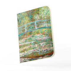 Caderno "Ponte Sobre o Lago de Lírios D'água" Claude Monet - Capa Flexível com Toque Aveludado, 80 Páginas, 20x14cm - Fábrica de Pôster