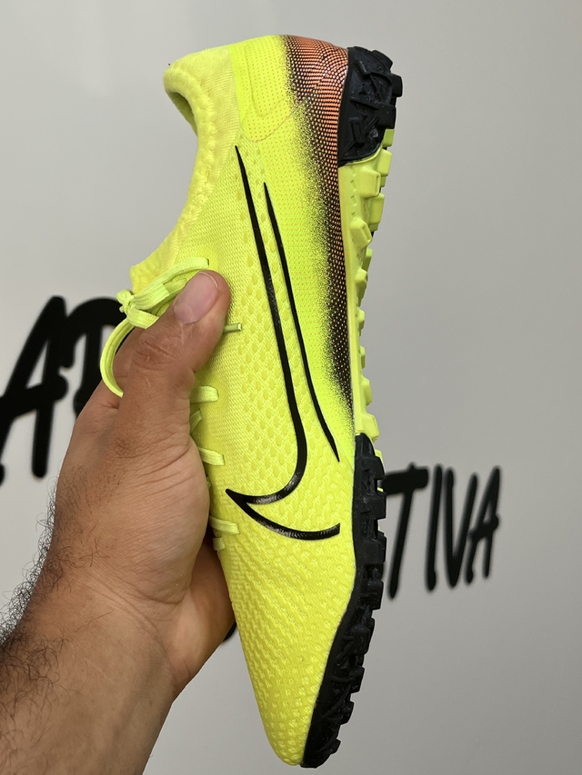 Chuteira Nike Mercurial Vapor 13 Society - Amarelo/Verde