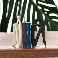 Aparador De Livros Escultura 24x5x26cm Marrom/Bege Adely Decor - comprar online