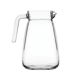 uma jarra de vidro vazia