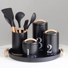 Imagem do Conjunto De Utensílios Em Bambu Com Silicone Preto Yoi