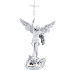 Estátua do Arcanjo Miguel Anjo Vencedor do Mal - Renascença