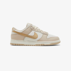 Nike Dunk Low "Metallic Gold" na internet