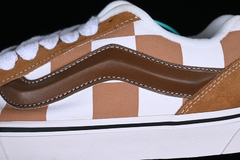 Vans Knu-Skool 'Mega Check Brown' en internet