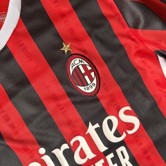 CAMISA PUMA AC MILAN HOME 24-25 VERMELHA E PRETA - loja online