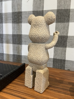 Escultura gummy bear em pé - comprar online