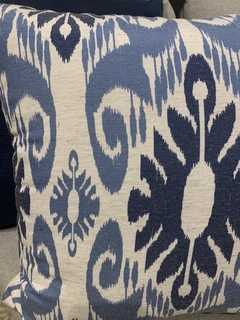 Almofada ikat azul - comprar online