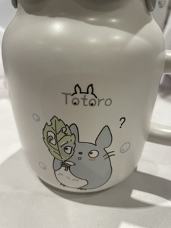 Imagen de Taza con Tapa de Silicona + Sorbete de Vidrio Totoro White - 450ml