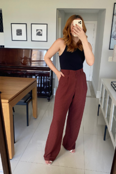 Calça Pantalona Theodora - Marrom Risca de Giz - loja online