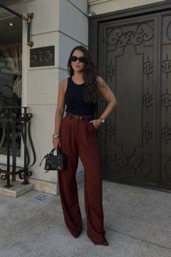 Calça Pantalona Theodora - Marrom Risca de Giz - comprar online