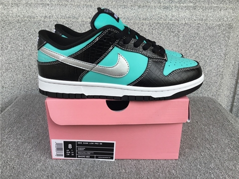 Nike Dunk SB Low Diamond Supply Co