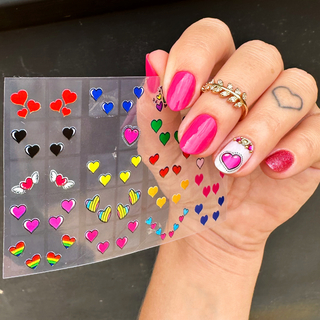 40 Adesivos de Unha 3D Mini Corações Coloridos