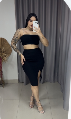 Conjunto Top + Saia Mídi Canelado - Preto