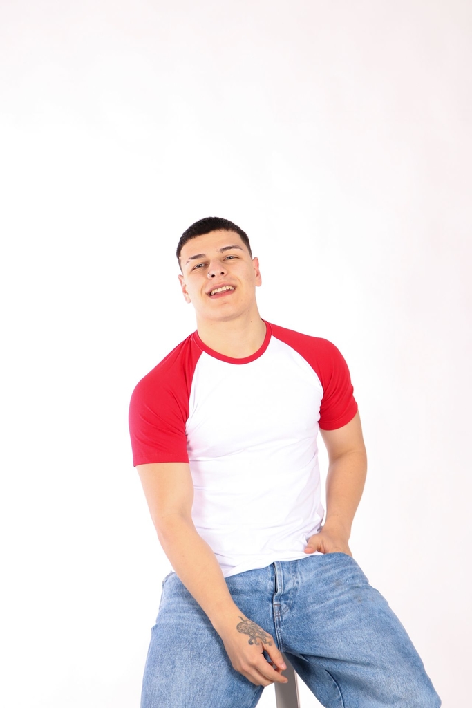 Remera Ranglan Blanca con Mangas Roja Puro Algod n Erreb Calidad
