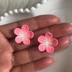 Imagem do Aplique Infantil de Resina Minnie Coração Morango e Flor Para Laços Tiaras e Enfeites Tamanhos Variados