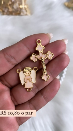 Kit Entremeio e Crucifixo Infantil Dourado na internet