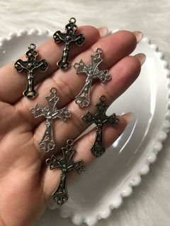 Crucifixo Para Terço Borda Trabalhada 3,5cm - comprar online