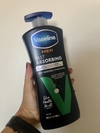 Hidratante Vaseline Men corpo, rosto e mãos rápida absorção 600ml