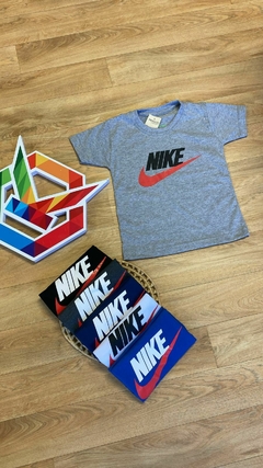 Camiseta Infantil Nike Menino Basica Linha Premium