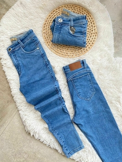 Calça Jeans Com Laicra Premium
