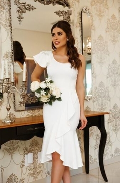 Vestido midi casamento civil com manga de babado e alcinha