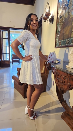 Vestido curtinho em renda - MissMarry Vestidos