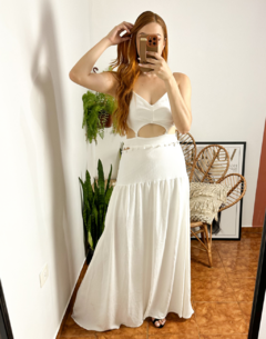 Vestido Branco 2 em 1 na internet