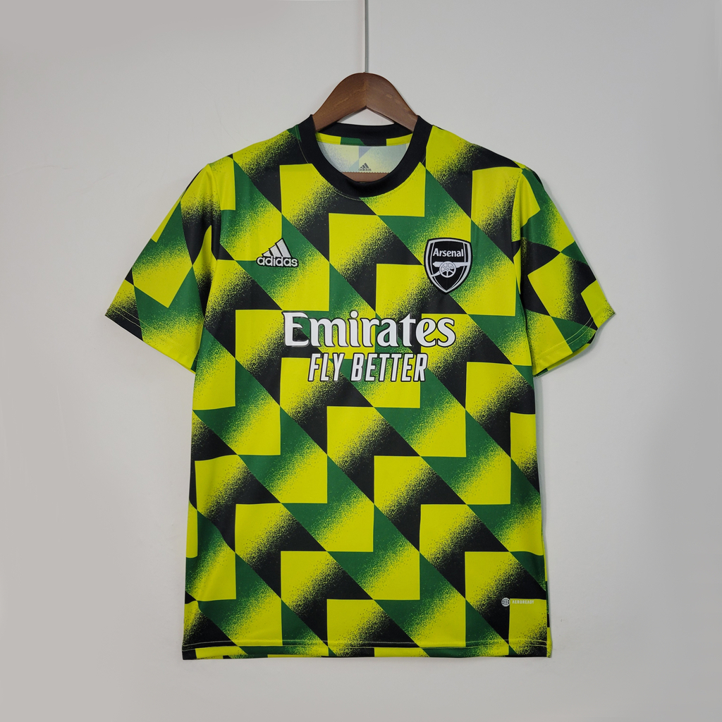 Camisa Arsenal Pré-Jogo 22/23 Torcedor Adidas Masculina - Amarelo, preto e  verde.