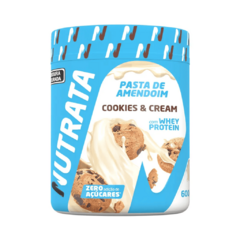 Pote de pasta de amendoim sabor cookies & cream da Nutrata, com informações sobre proteína e zero adição de açúcares.