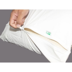 Protetor de Travesseiro Siliconado c/ Zíper - 70cm x 52cm - Senior Care - comprar online
