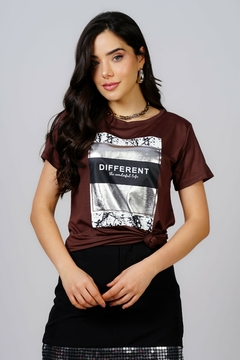 Tshirt - Different