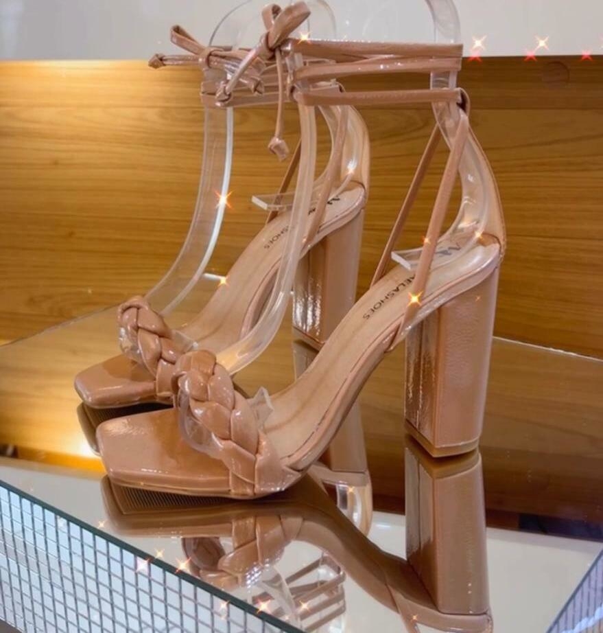 Sandalia salto cheap alto de tiras