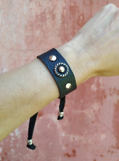 PULSERA NEGRA en internet